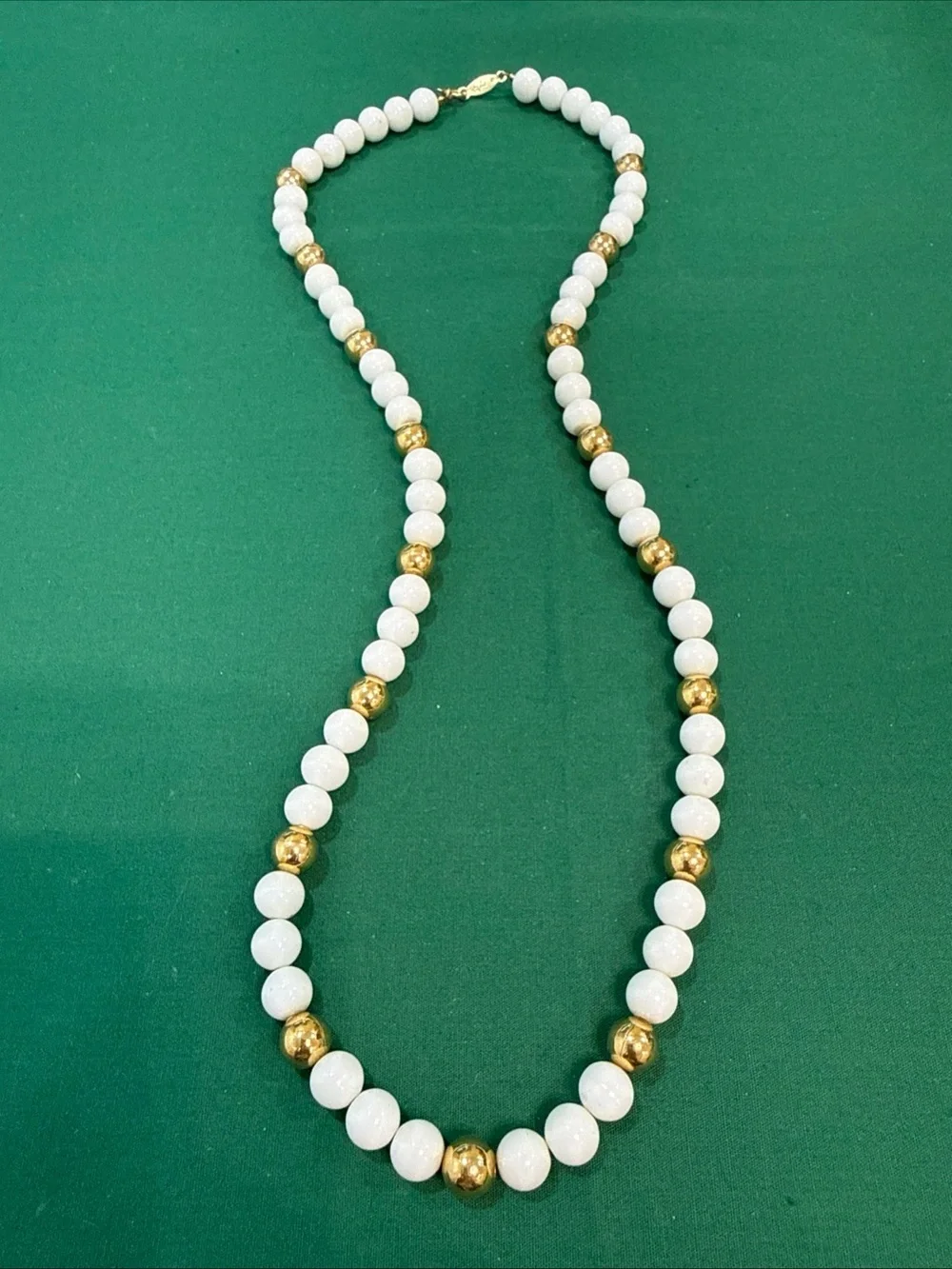 VTG Napier White Lucite And Gold Bead Necklace. 93D